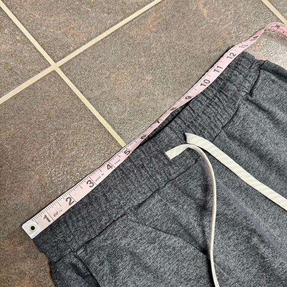Vuori Performance Joggers Womens Pants DreamKnit Charcoal Dark Grey Gray XS - Picture 8 of 12